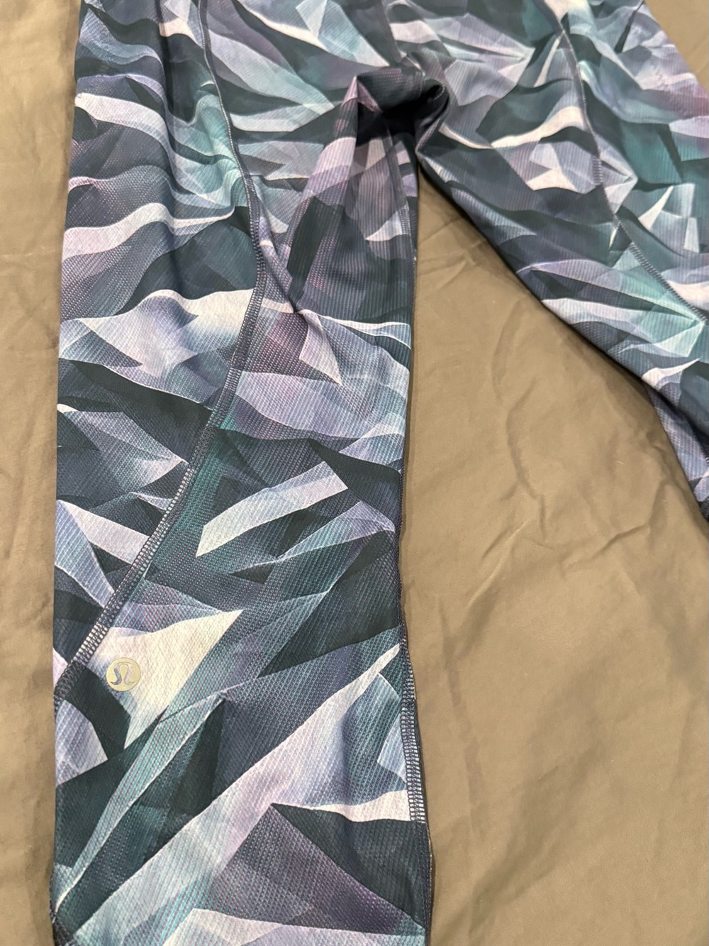 lululemon athletica women’s Blue & Teal Geometric Joggers